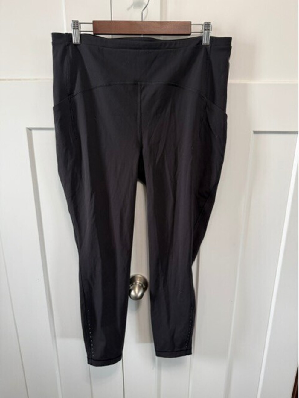 Lululemon black fast and free size 14 27" inseam